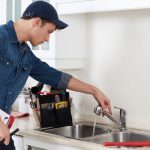 سباك في العين